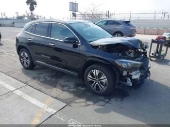  Salvage Mercedes-Benz GLA