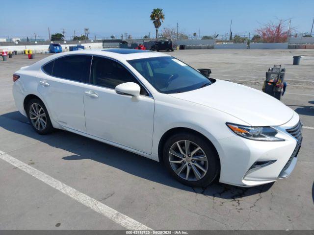  Salvage Lexus Es