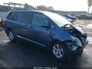  Salvage Toyota Sienna