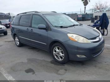  Salvage Toyota Sienna