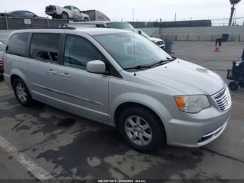  Salvage Chrysler Town & Country