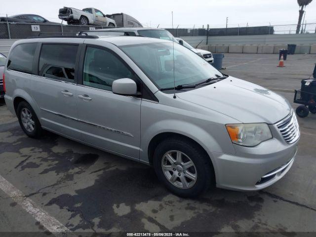  Salvage Chrysler Town & Country