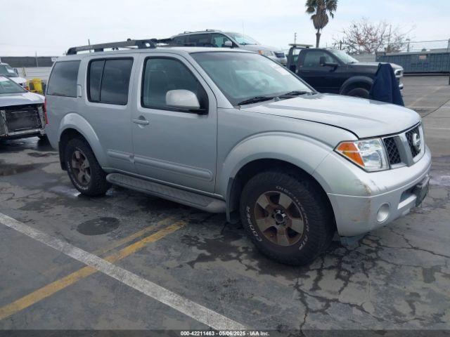  Salvage Nissan Pathfinder