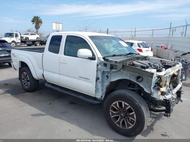  Salvage Toyota Tacoma