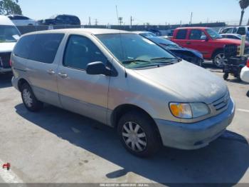  Salvage Toyota Sienna