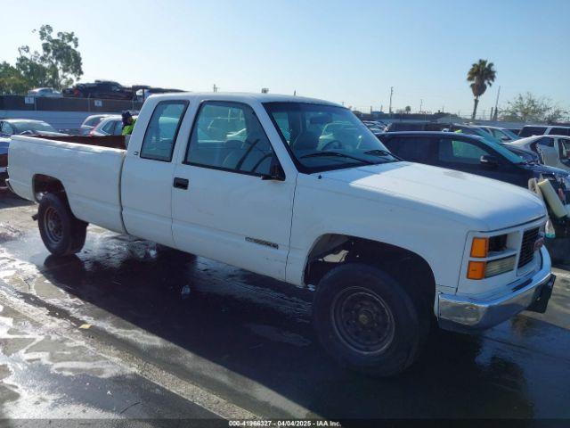  Salvage GMC Sierra 2500