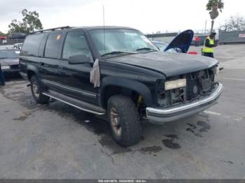  Salvage GMC Suburban 2500