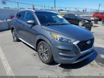  Salvage Hyundai TUCSON