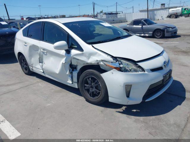  Salvage Toyota Prius