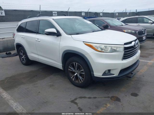  Salvage Toyota Highlander