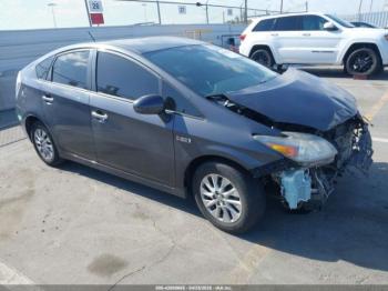  Salvage Toyota Prius