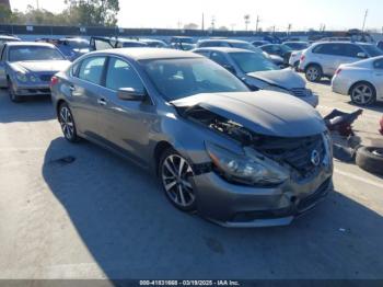  Salvage Nissan Altima