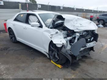  Salvage Chrysler 300