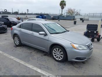  Salvage Chrysler 200