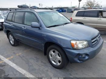  Salvage Toyota Highlander