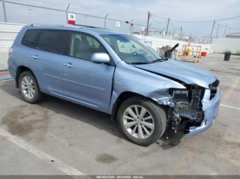  Salvage Toyota Highlander