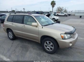  Salvage Toyota Highlander