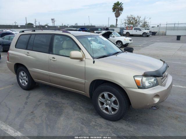  Salvage Toyota Highlander