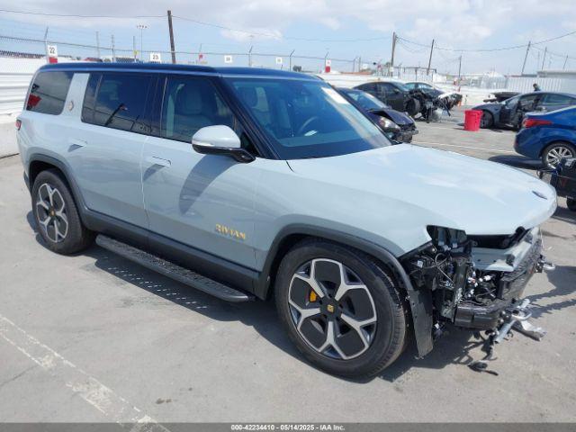  Salvage Rivian R1s