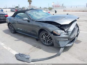  Salvage Ford Mustang