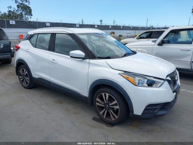 Salvage Nissan Kicks