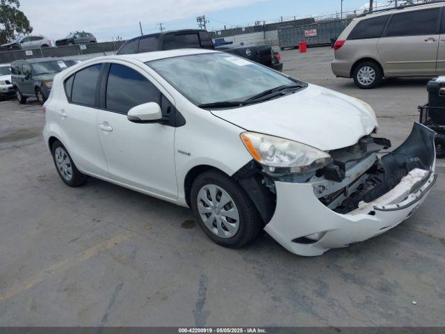  Salvage Toyota Prius c