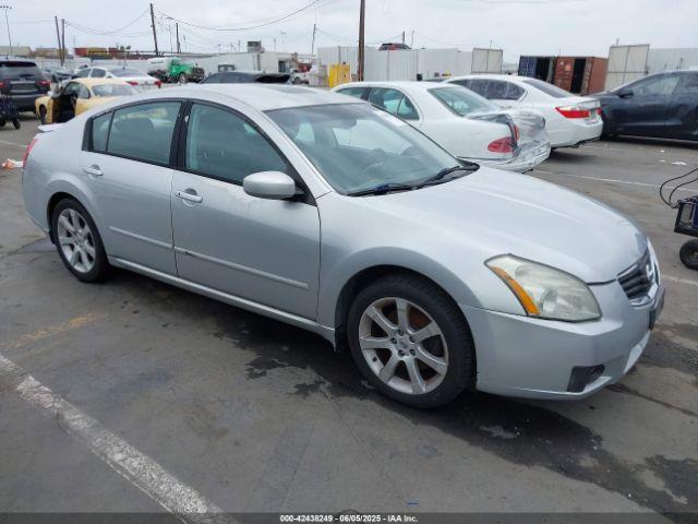  Salvage Nissan Maxima
