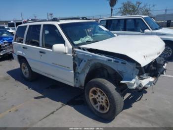  Salvage Jeep Grand Cherokee