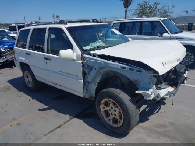  Salvage Jeep Grand Cherokee