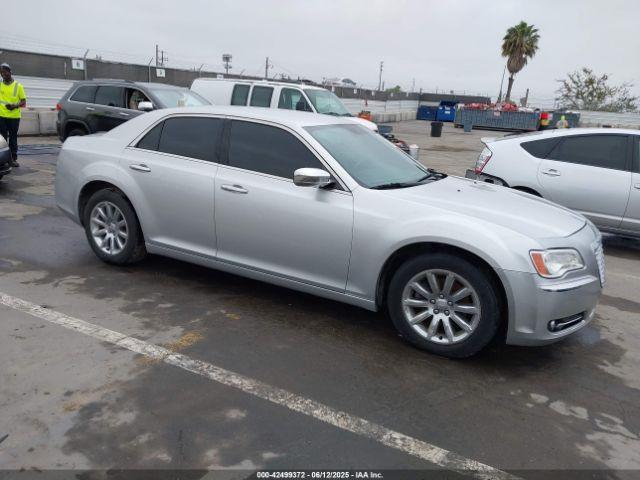  Salvage Chrysler 300
