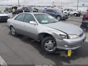  Salvage Lexus Es