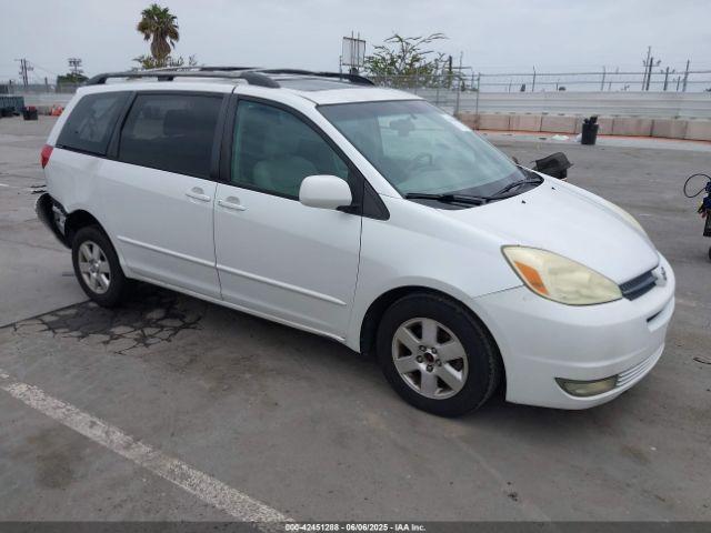  Salvage Toyota Sienna
