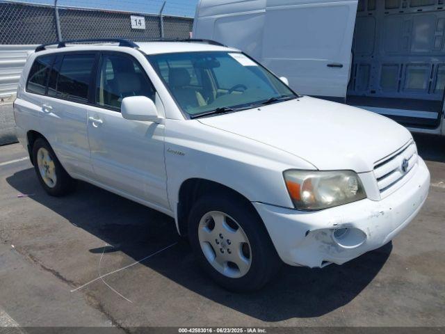  Salvage Toyota Highlander