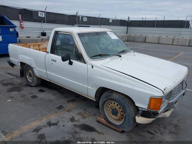  Salvage Toyota Pickup