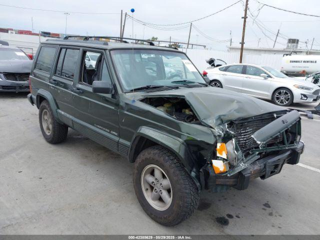  Salvage Jeep Cherokee