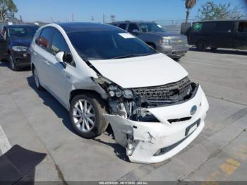  Salvage Toyota Prius v