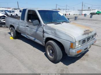  Salvage Nissan D21