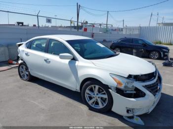  Salvage Nissan Altima