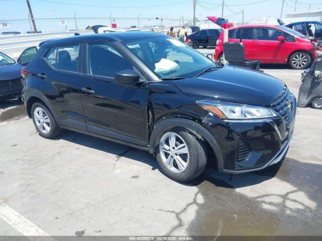  Salvage Nissan Kicks