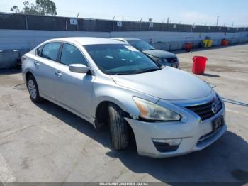  Salvage Nissan Altima