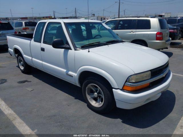  Salvage Chevrolet S-10