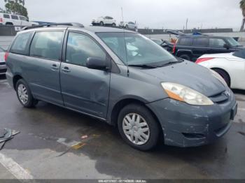  Salvage Toyota Sienna