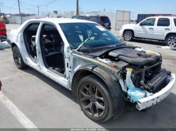  Salvage Chrysler 300
