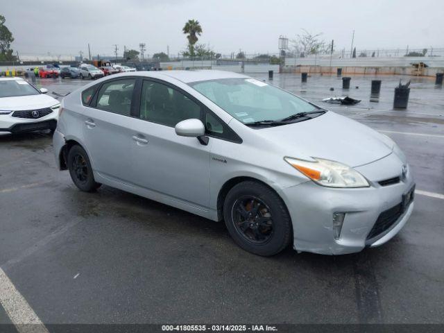  Salvage Toyota Prius