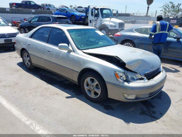  Salvage Lexus Es