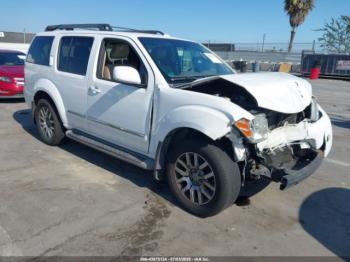  Salvage Nissan Pathfinder