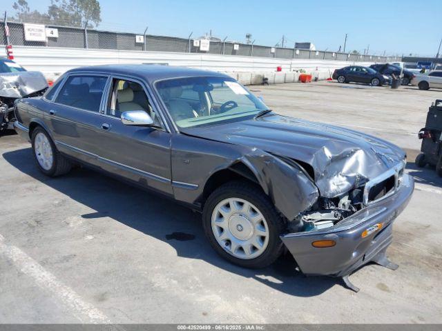  Salvage Jaguar Xj8