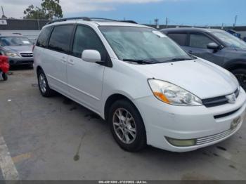  Salvage Toyota Sienna