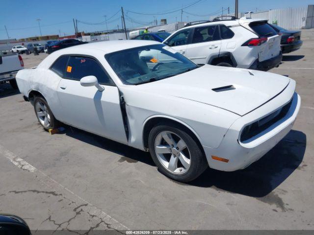  Salvage Dodge Challenger