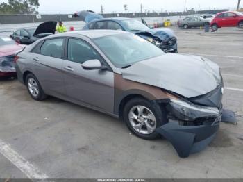  Salvage Hyundai ELANTRA